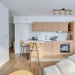 Apartmán Spacious And Bright T2 Near The Seine & Metro 14 *