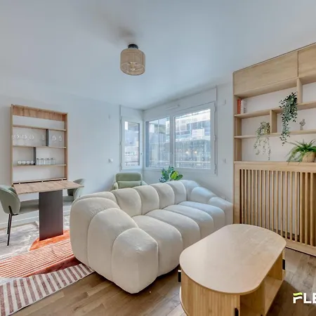 Spacious And Bright T2 Near The Seine & Metro 14 *