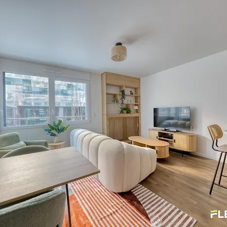 Spacious And Bright T2 Near The Seine & Metro 14 Apartmán