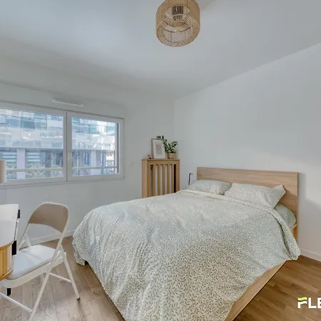 Spacious And Bright T2 Near The Seine & Metro 14 * Paříž