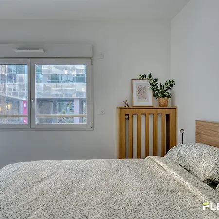 Spacious And Bright T2 Near The Seine & Metro 14 *